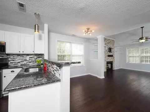 705 Brickstone Dr, Apex, NC 27502 photo 4