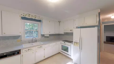 5905 Crabapple Rd, Durham, NC 27712 photo 4