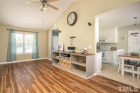 23 Atlantic Ave, Benson, NC 27504 photo 5