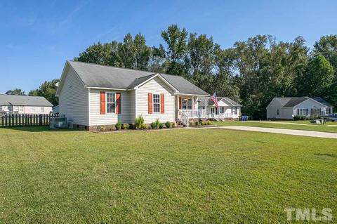 23 Atlantic Ave, Benson, NC 27504 photo 3