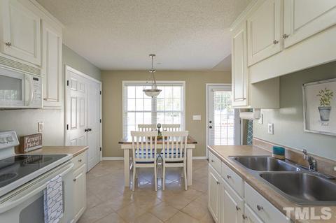 23 Atlantic Ave, Benson, NC 27504 photo 8