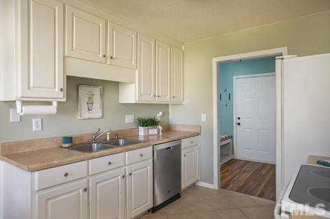 23 Atlantic Ave, Benson, NC 27504 photo 6