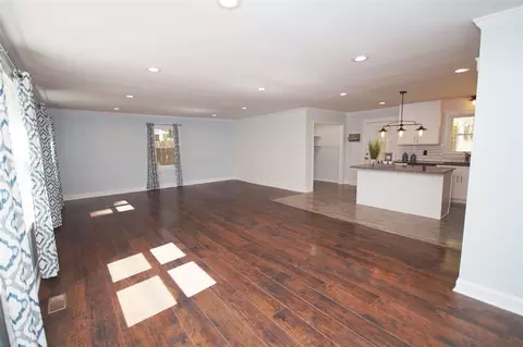 604 Lakeview Rd, Durham, NC 27712 photo 3