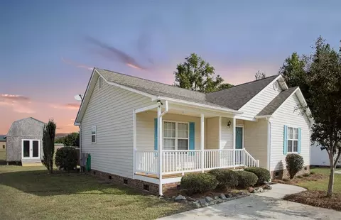 25 Boardwalk Ave, Benson, NC 27504 photo 1