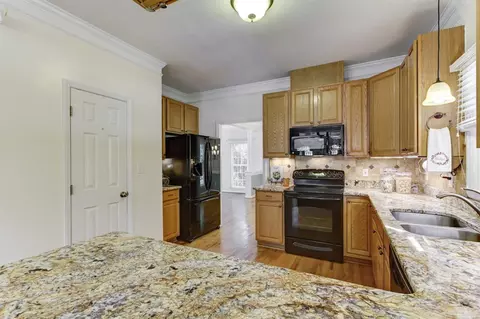 110 Ashwyn Ct, Cary, NC 27518 photo 5