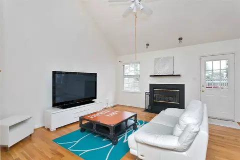 4 Bridgeport Dr, Durham, NC 27713 photo 6