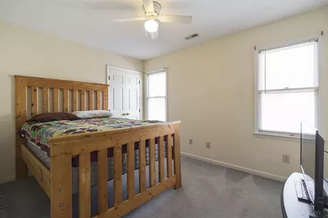 908 Clifford Dr, Durham, NC 27704 photo 10