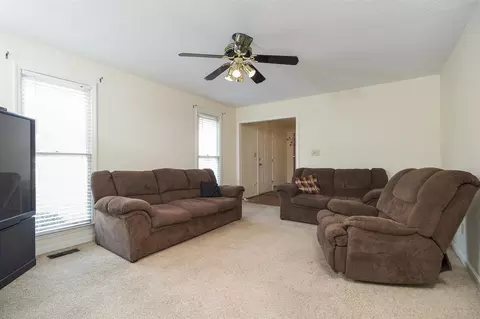 908 Clifford Dr, Durham, NC 27704 photo 4