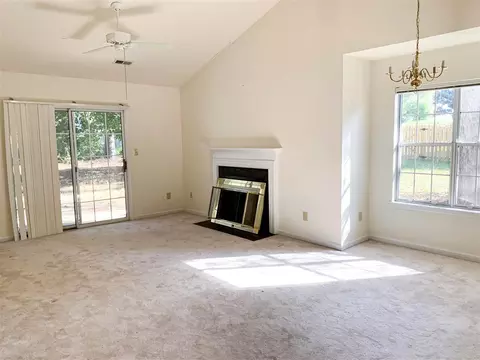 204 Long Crescent Dr, Durham, NC 27712 photo 3