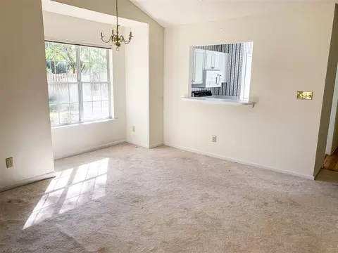 204 Long Crescent Dr, Durham, NC 27712 photo 2