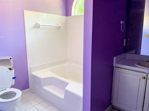 204 Long Crescent Dr, Durham, NC 27712 photo 5