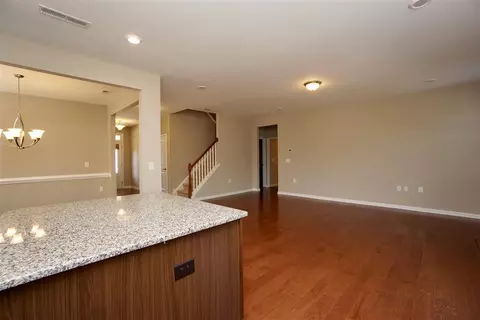 625 Hiddenbrook Dr, Durham, NC 27703 photo 9