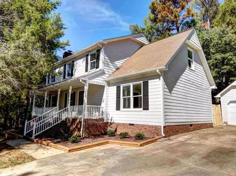 105 E Dynasty Dr, Cary, NC 27513 photo 2