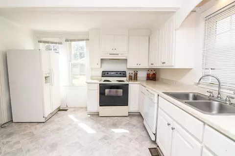 102 E Third St, Princeton, NC 27569 photo 12