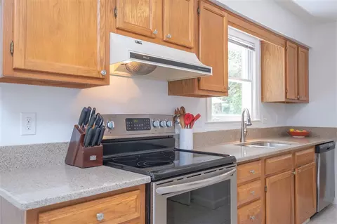 9 Greystone Ct, Durham, NC 27713 photo 8