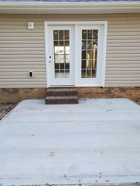 94 N 6th St, Erwin, NC 28339 photo 2