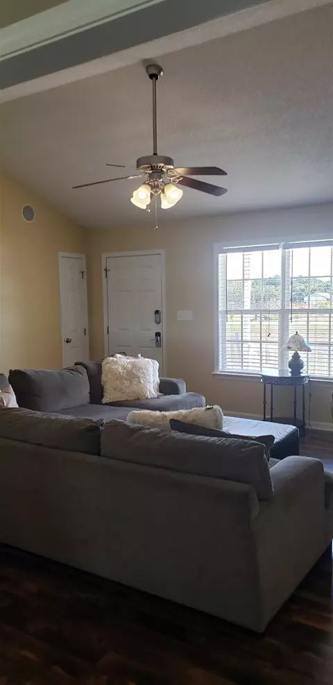 31 Mable Ct, Benson, NC 27504 photo 4
