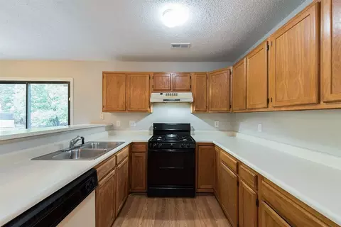 5505 Hadrian Dr, Durham, NC 27703 photo 3