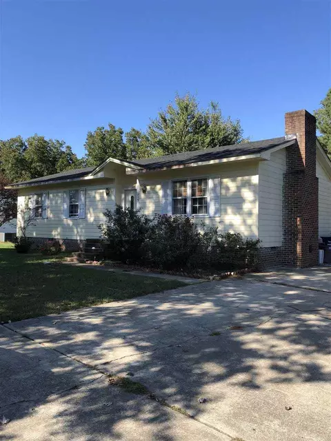 317 E Bingham St, Smithfield, NC 27577 photo 1