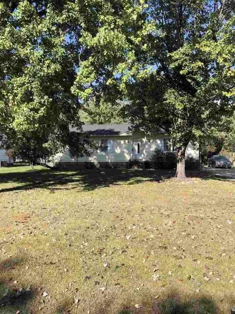 317 E Bingham St, Smithfield, NC 27577 photo 2
