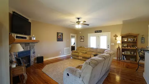 5610 Benson Hardee Rd, Benson, NC 27504 photo 5
