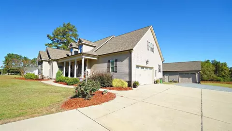 5610 Benson Hardee Rd, Benson, NC 27504 photo 2