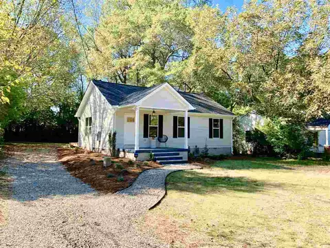 421 Colleton Rd, Raleigh, NC 27610 photo 2