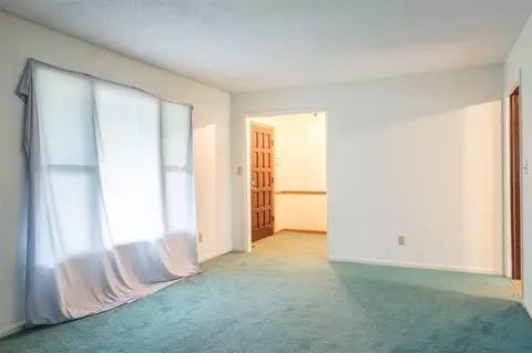 100 E Watson St, Selma, NC 27576 photo 9