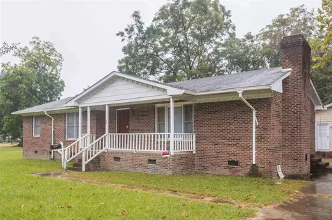 100 E Watson St, Selma, NC 27576 photo 3
