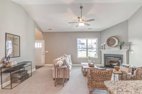 112 Dogwood Ln, Pine Level, NC 27568 photo 5