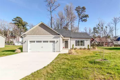 110 Dogwood Ln, Pine Level, NC 27568 photo 1