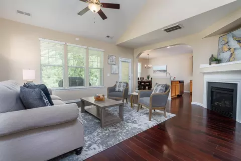 6016 Mcdevon Dr, Raleigh, NC 27617 photo 2