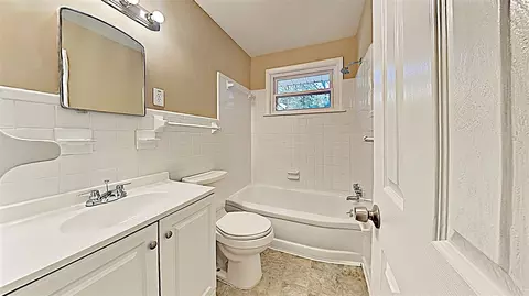 1109 Raynor St, Durham, NC 27703 photo 8