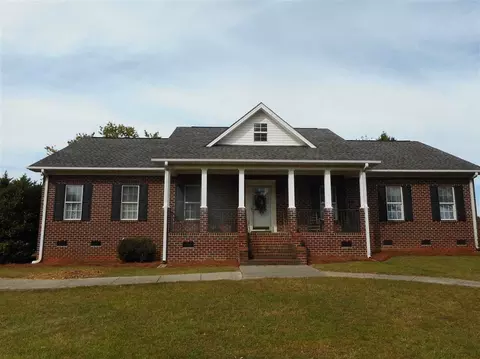831 Dogeye Rd, Benson, NC 27504 photo 1