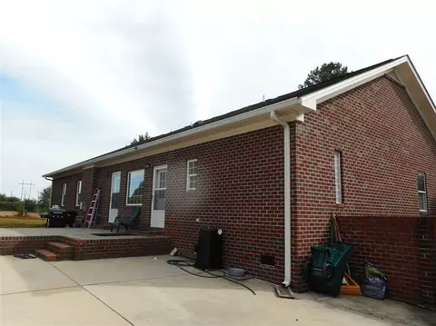 831 Dogeye Rd, Benson, NC 27504 photo 7