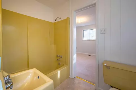 207 Crestview Dr, Durham, NC 27712 photo 18