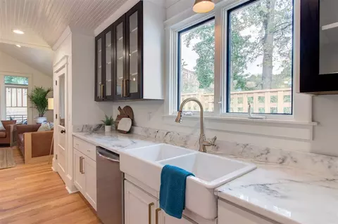 209 Edward St, Durham, NC 27701 photo 8