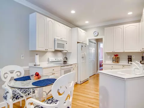 1103 Blackberry Ln, Durham, NC 27712 photo 9
