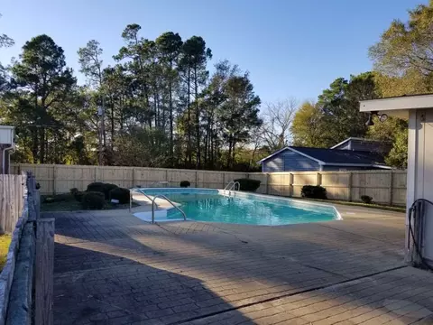 115 Bruce Dr, Dunn, NC 28334 photo 2