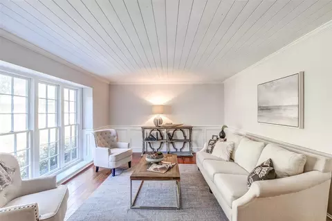 607 Queensferry Rd, Cary, NC 27511 photo 5