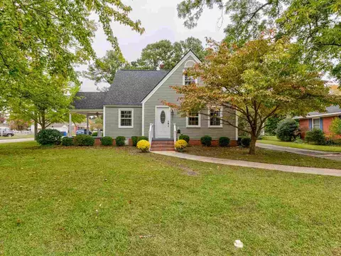 328 W Parrish Dr, Benson, NC 27504 photo 1