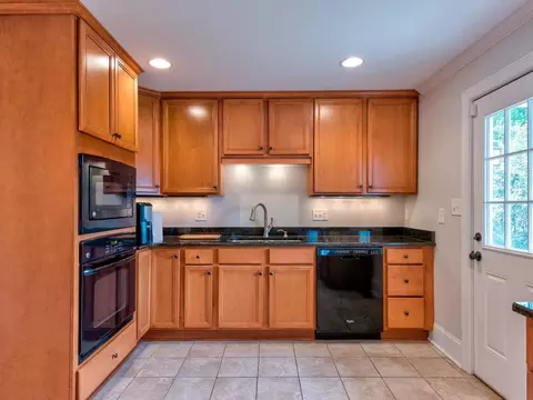 328 W Parrish Dr, Benson, NC 27504 photo 6