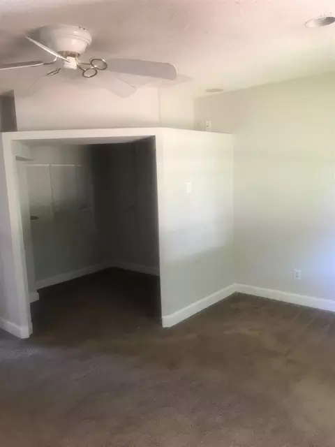 400 Mason Dr, Erwin, NC 28339 photo 5