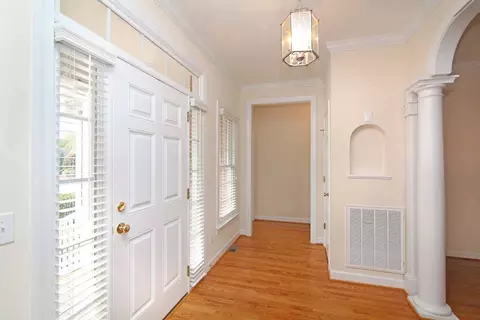 111 Oldefield Ln, Garner, NC 27529 photo 3