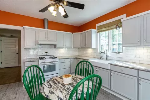 206 E Main St, Garner, NC 27529 photo 14