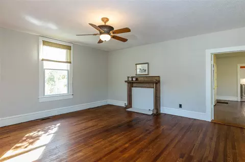 206 E Main St, Garner, NC 27529 photo 5