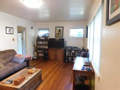 708 Hugo St, Durham, NC 27704 photo 3