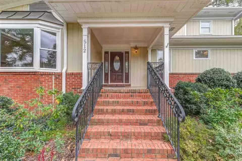 512 Parkview Dr, Durham, NC 27712 photo 4