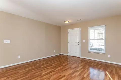 812 Statler Dr, Durham, NC 27703 photo 5