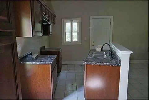 726 Liberty St, Durham, NC 27701 photo 5